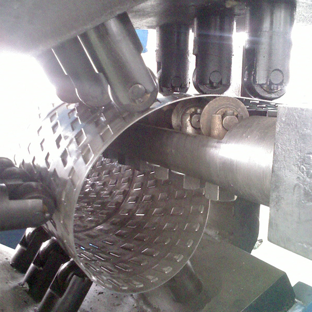 Спиральная трубная мельница с водяным фильтром